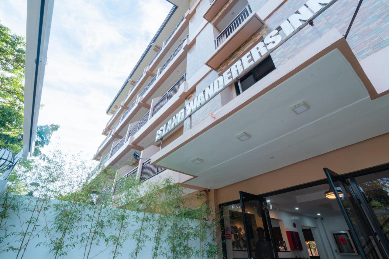 Island Wanderers Inn Coron Exterior foto