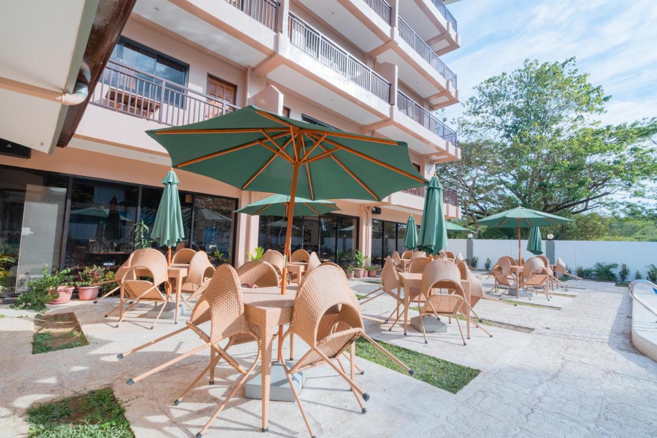 Island Wanderers Inn Coron Exterior foto